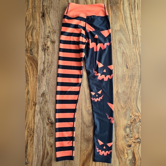 SALE: Vastitch Halloween Leggings Size: XS - Picture 3 of 5